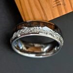 Arrow Inlay Wood & Metal Ring – Polished Natural Finish with Brilliant Shine - Image 3